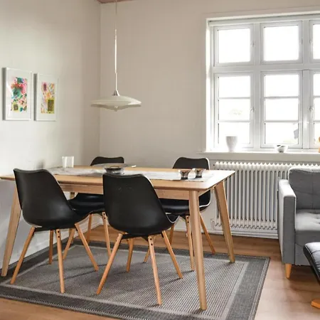 Apartment Awesome In W/ Wifi And 2 Bedrooms